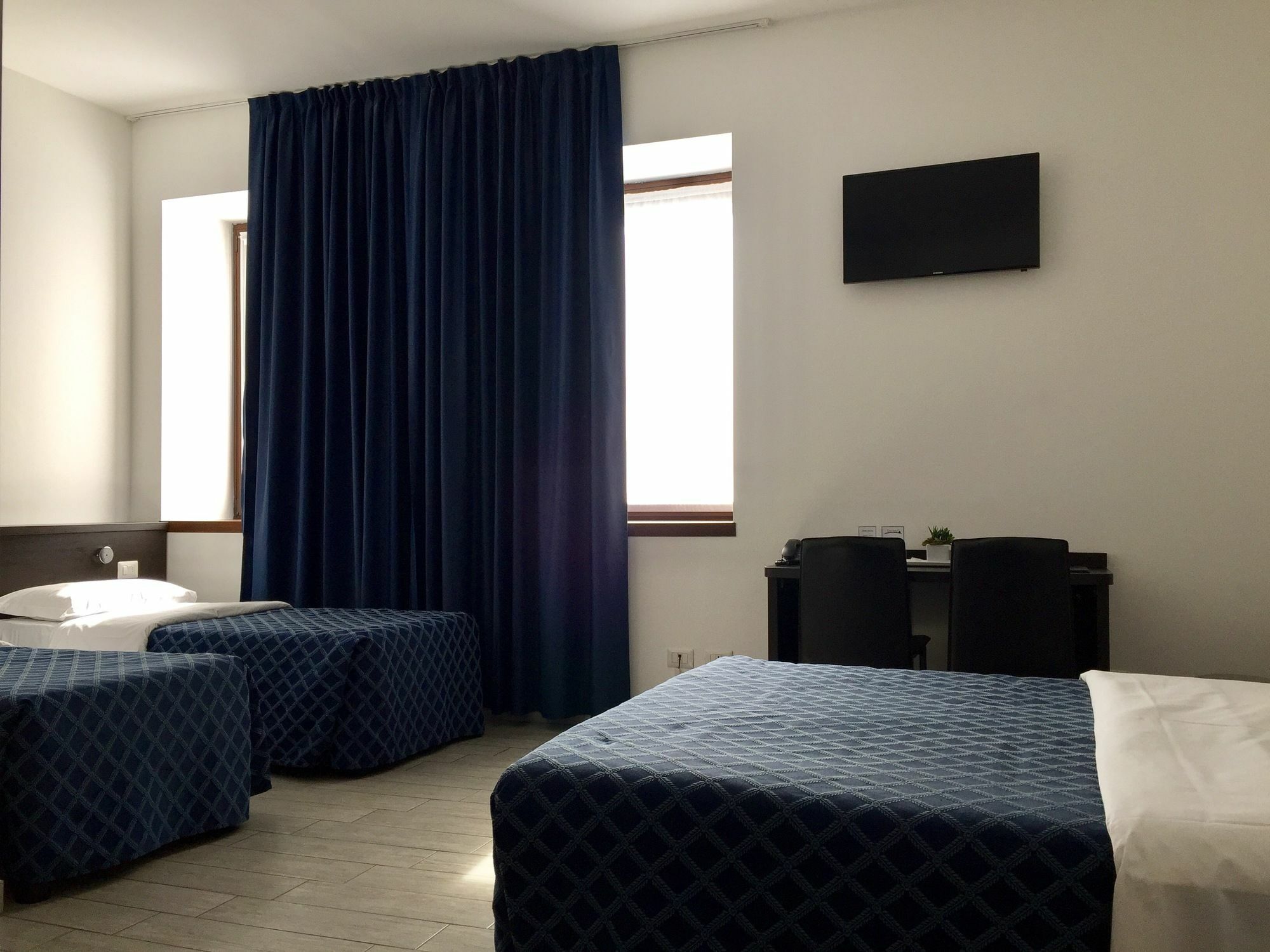 Av Hotel Milano מראה חיצוני תמונה